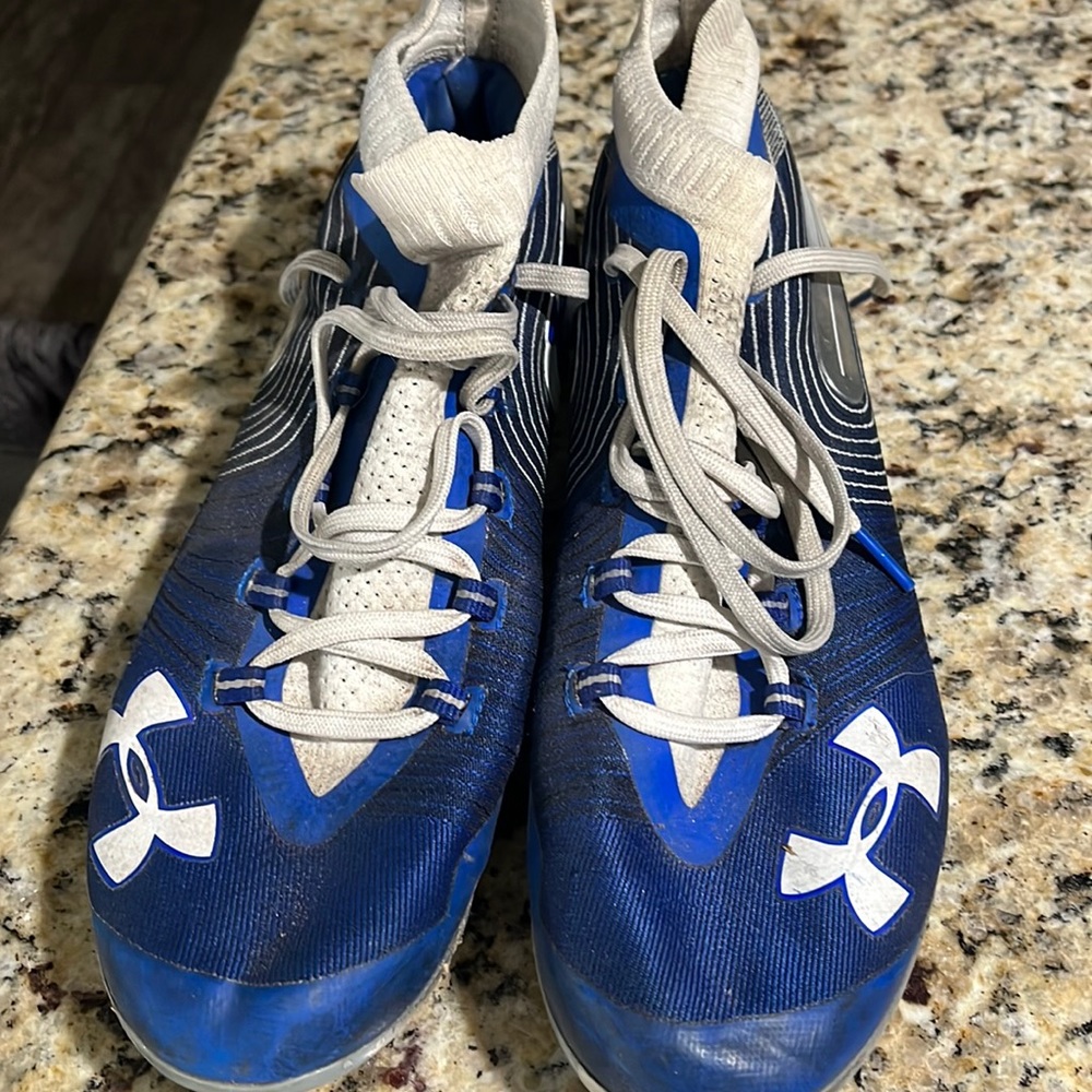 Under armor football cleats